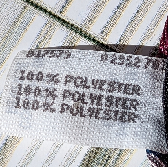 Oscar de la Renta Vintage Geometric Pattern Print Necktie in Retro Red and Blue - Picture 7 of 8